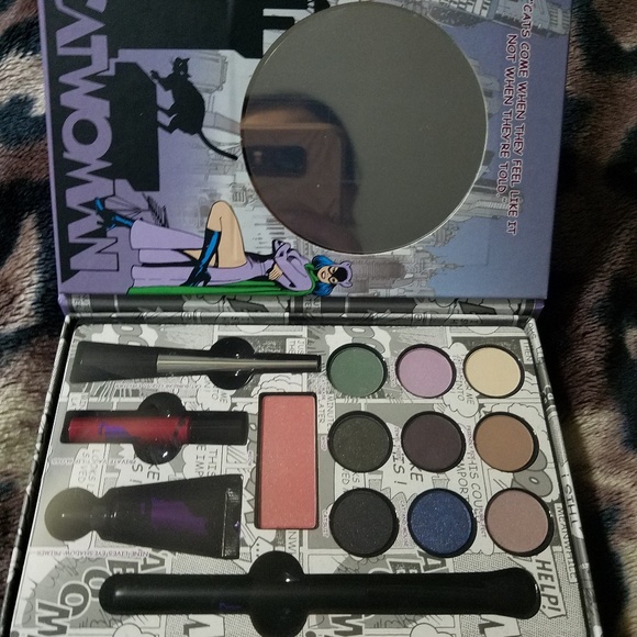 DC Comics Other - NEW DC Comics Catwoman makeup pallet
